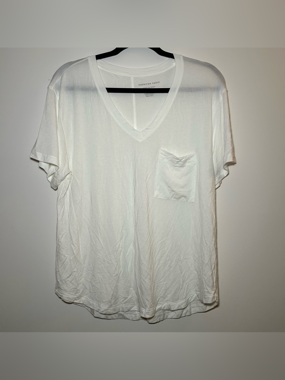 American Eagle Soft & Sexy Pocket V Neck Tee Medium White